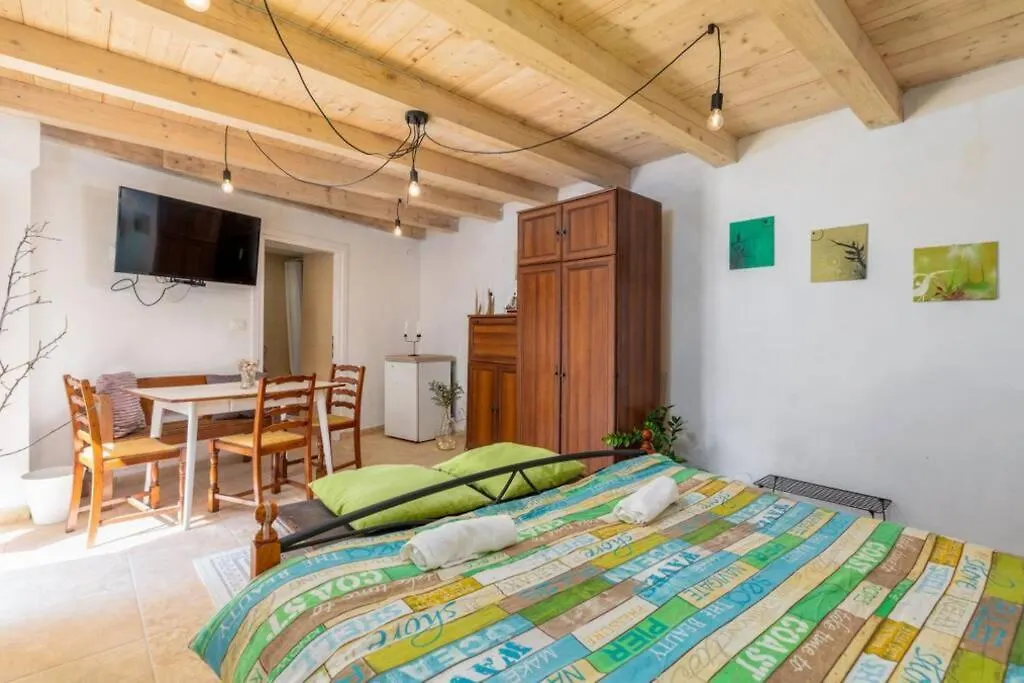Casa Di Pietra Matelici Villa Divšići