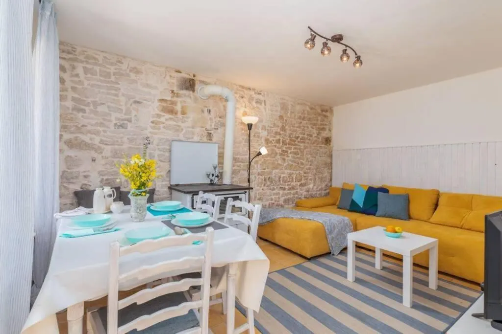 Casa Di Pietra Matelici Villa Divsici Croatia