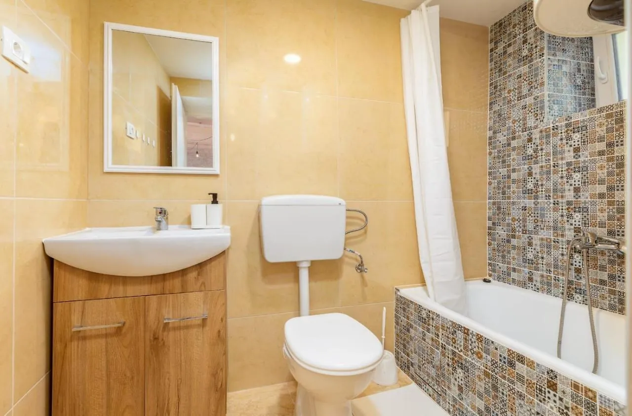 Casa Di Pietra Matelici Villa Divsici Croatia